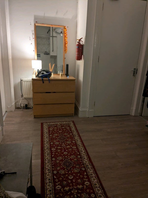 Room Gibson Street in Glasgow