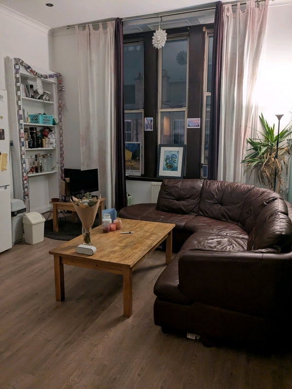 Room Gibson Street in Glasgow