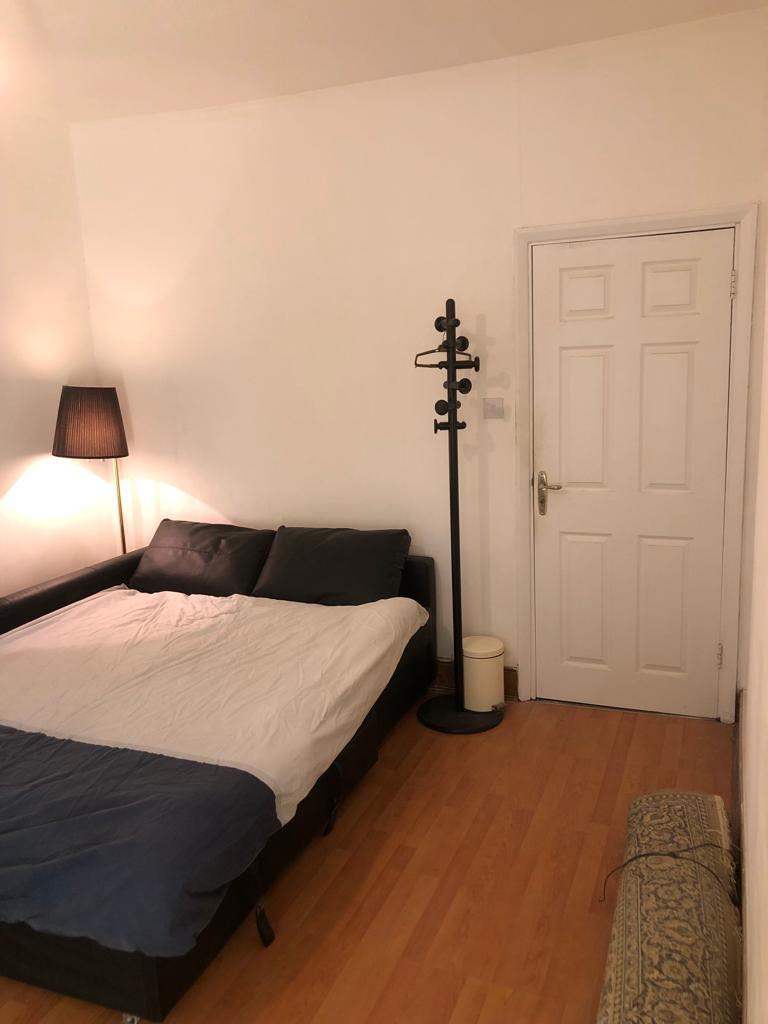 Flat London Road in Greater London