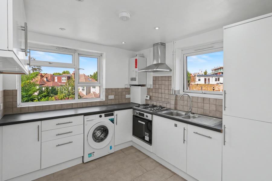 Flat Surbiton Road in Greater London
