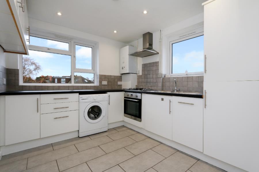 Flat Surbiton Road in Greater London