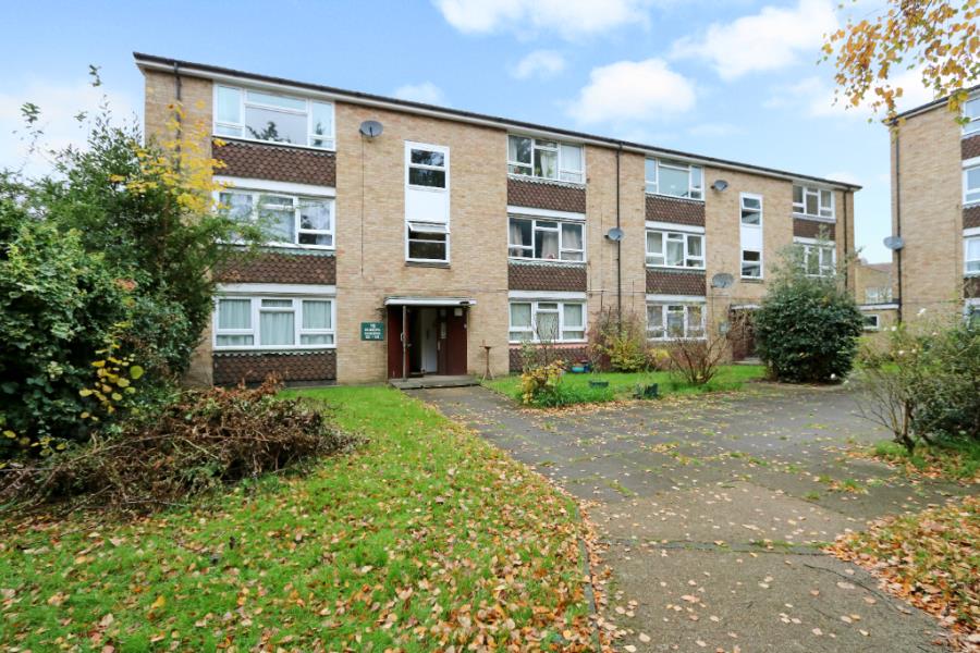 Flat Surbiton Road in Greater London