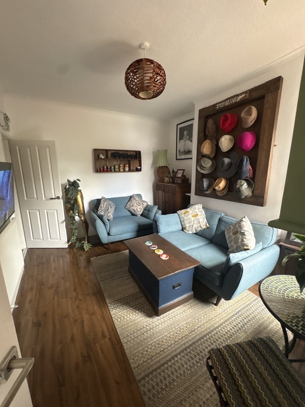 Room Querneby Road in Nottingham