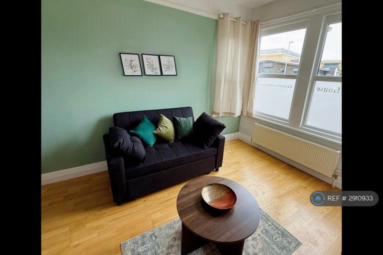 Flat Cherry Hinton Road in Cambridge