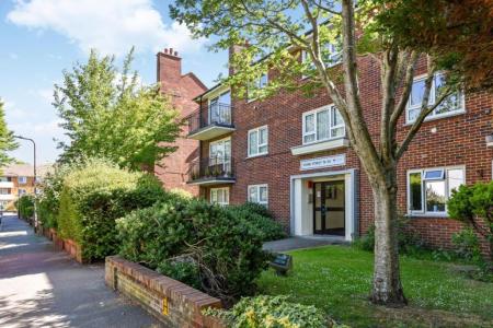 Flat St Edward's Road in Portsmouth