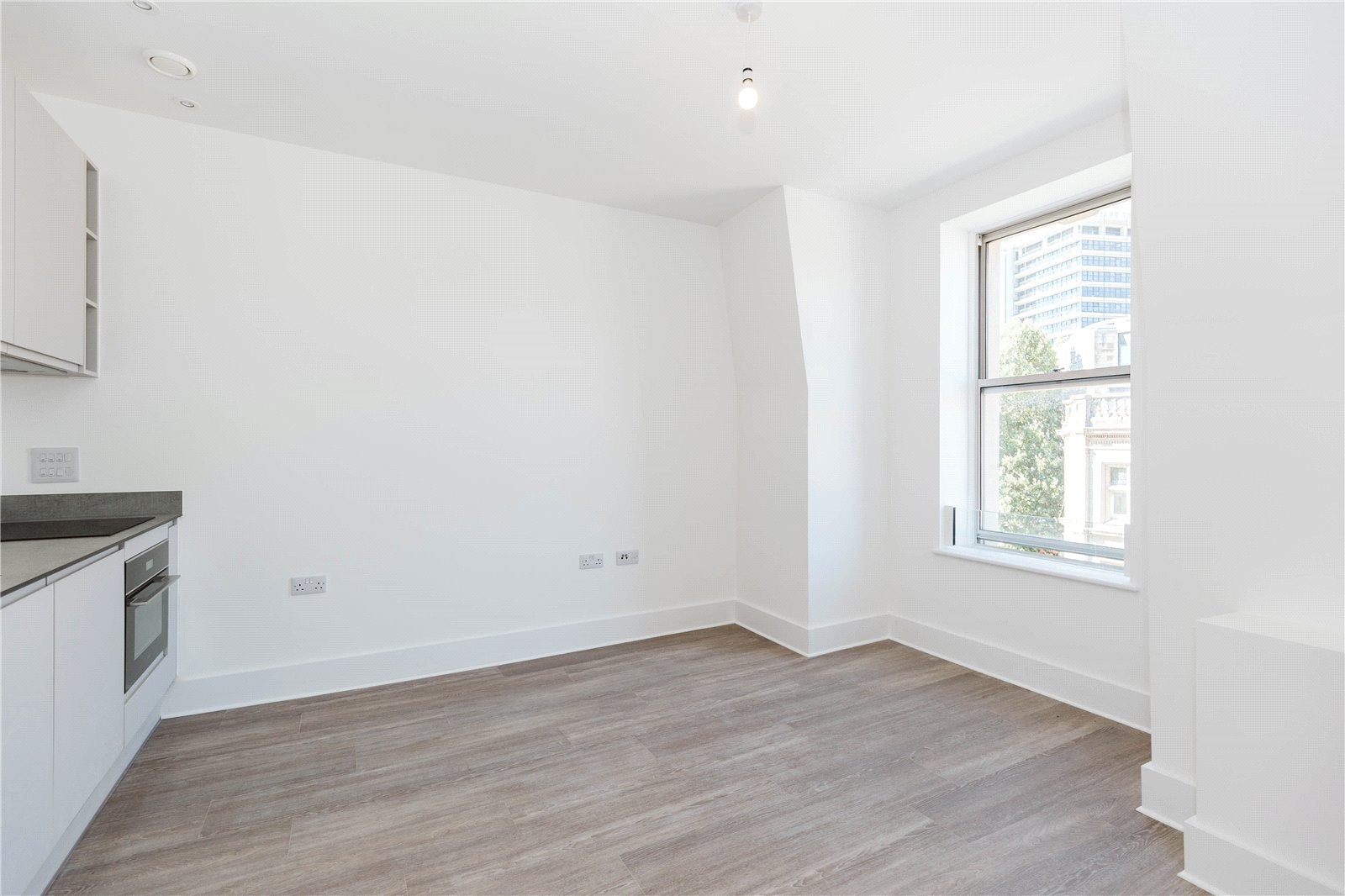 Flat Baldwin Street in Bristol