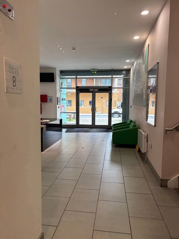 Room Ingram Street in Leeds