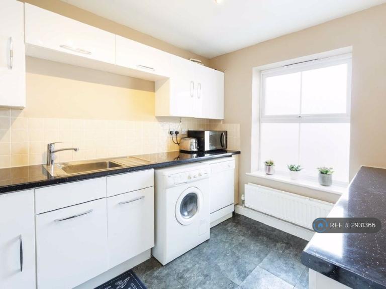 House Crystal Way in Bradley Stoke