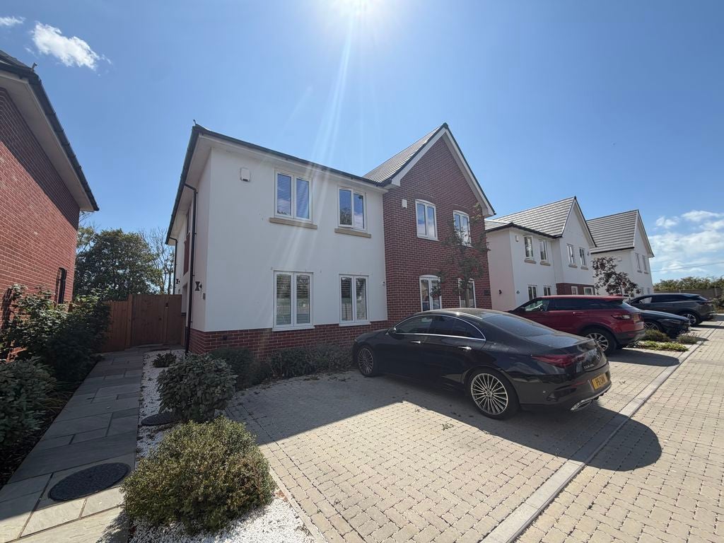 House Spinnaker View in Arun