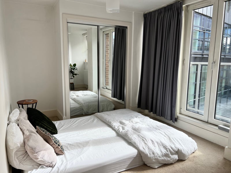 Flat Britton Street in Greater London