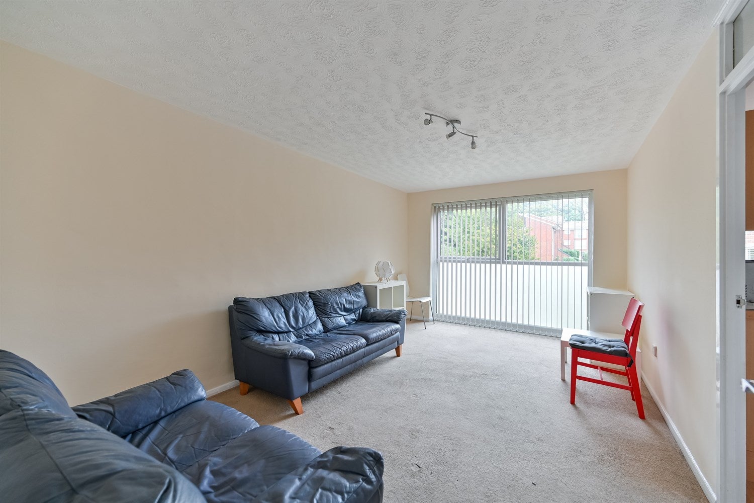 Flat Josephine Court in Reading
