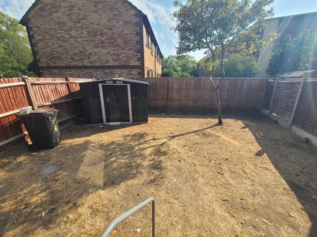 House Turners Meadow Way in Greater London