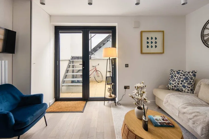 Flat Drummond Street in Greater London