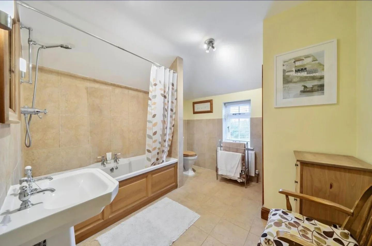 Room Station Road in Tandridge