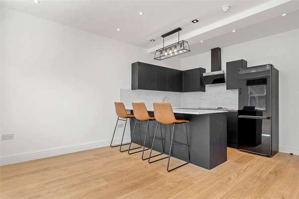 Flat Exmouth Market in Greater London