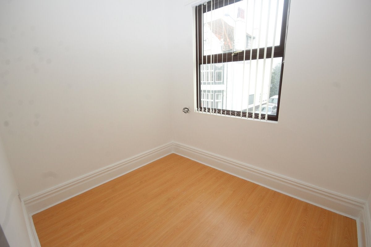 Flat Tarvin Road in Chester