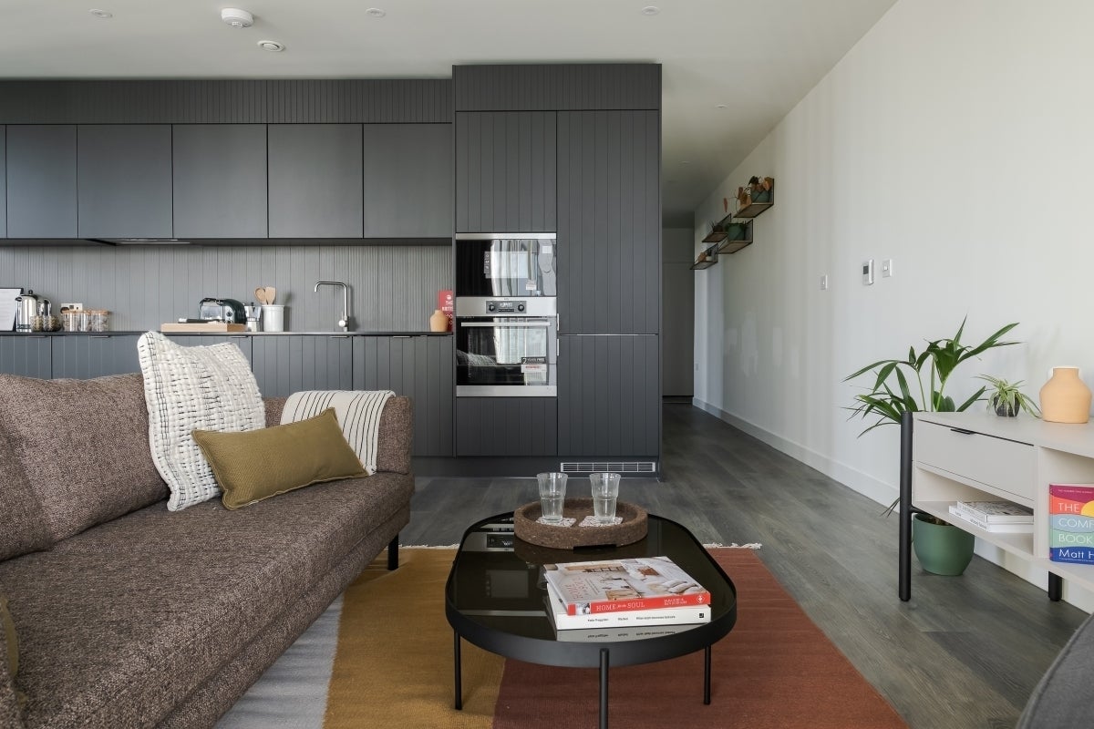 Flat Cherry Park Lane in Greater London