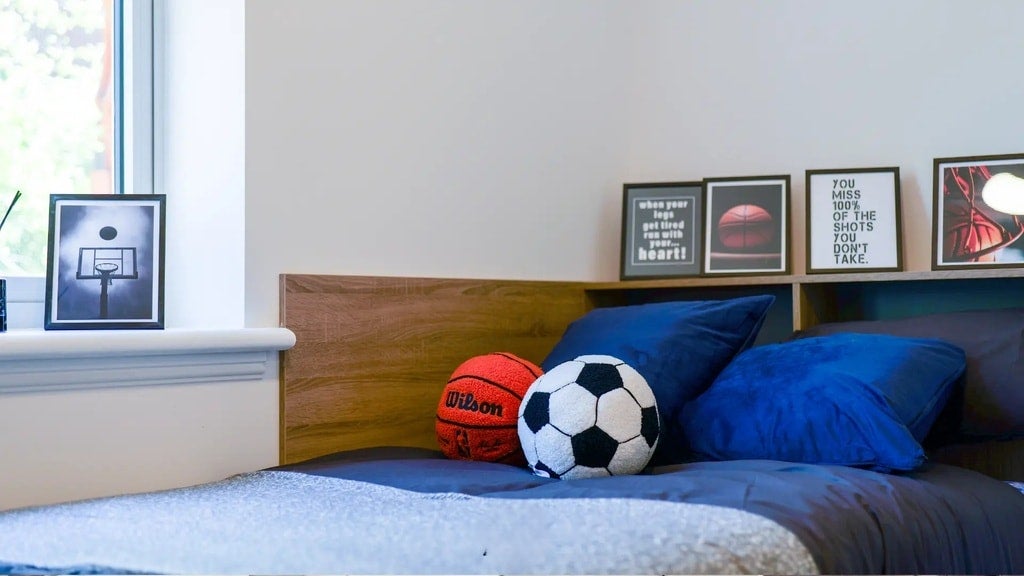 Room Hagley Road in Birmingham