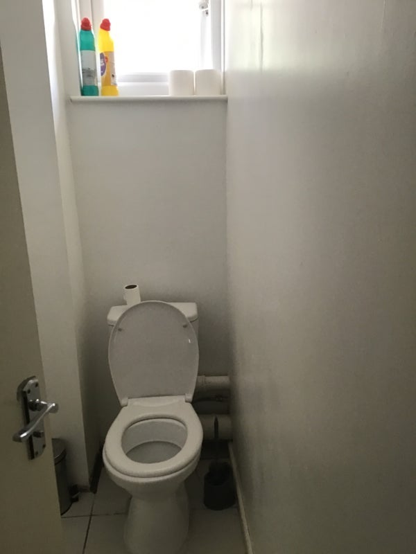 Room Dowdeswell Close in Greater London