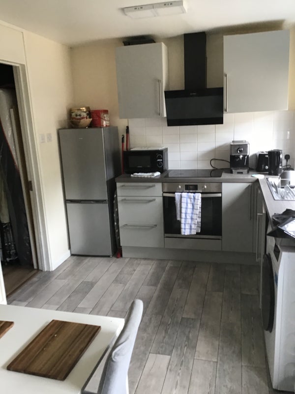 Room Dowdeswell Close in Greater London