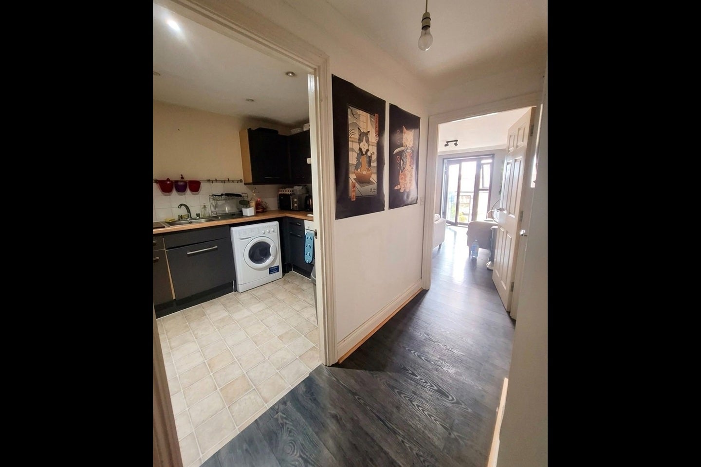 Room Hatton Road in Greater London