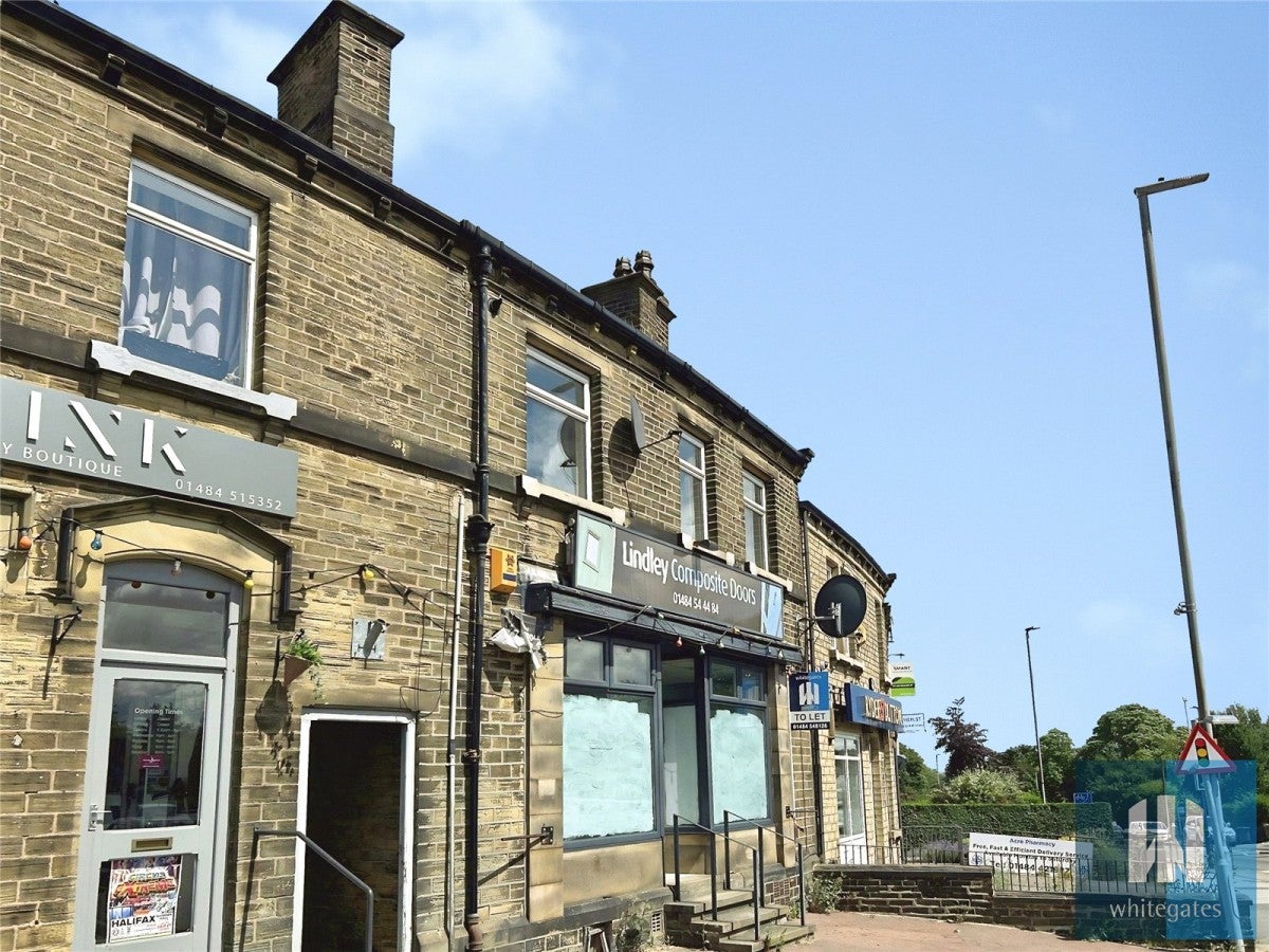Flat New Hey Roundabout in Kirklees