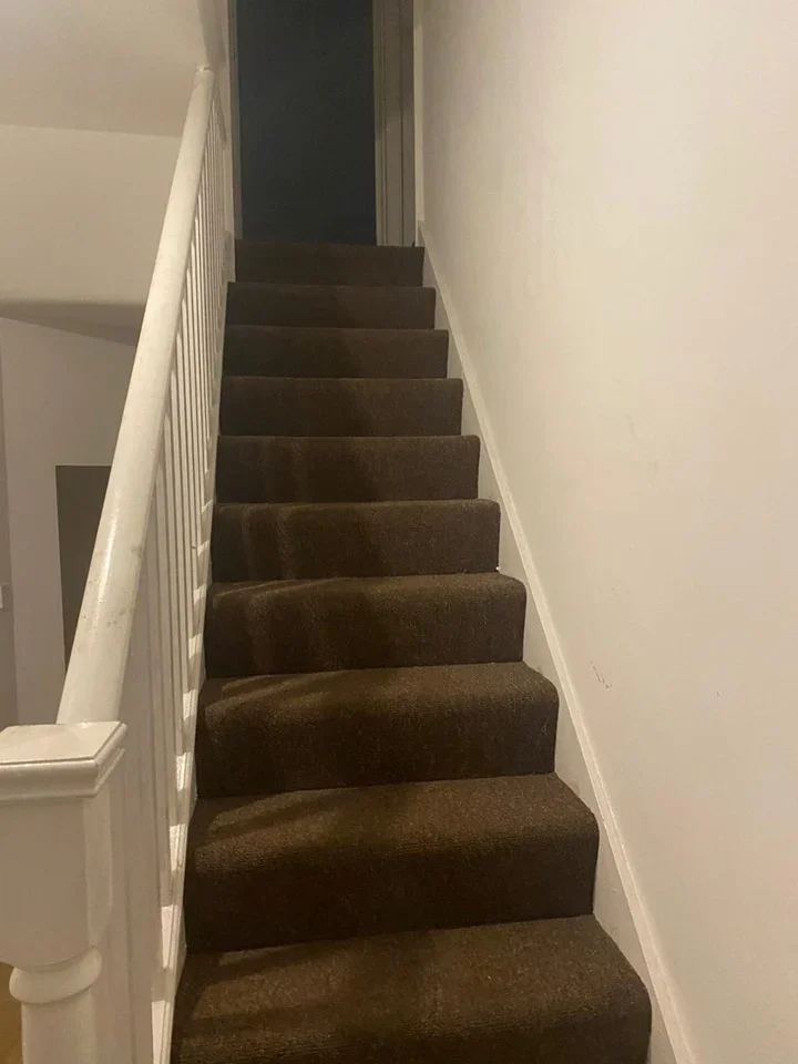Flat Dunkeld Road in Greater London