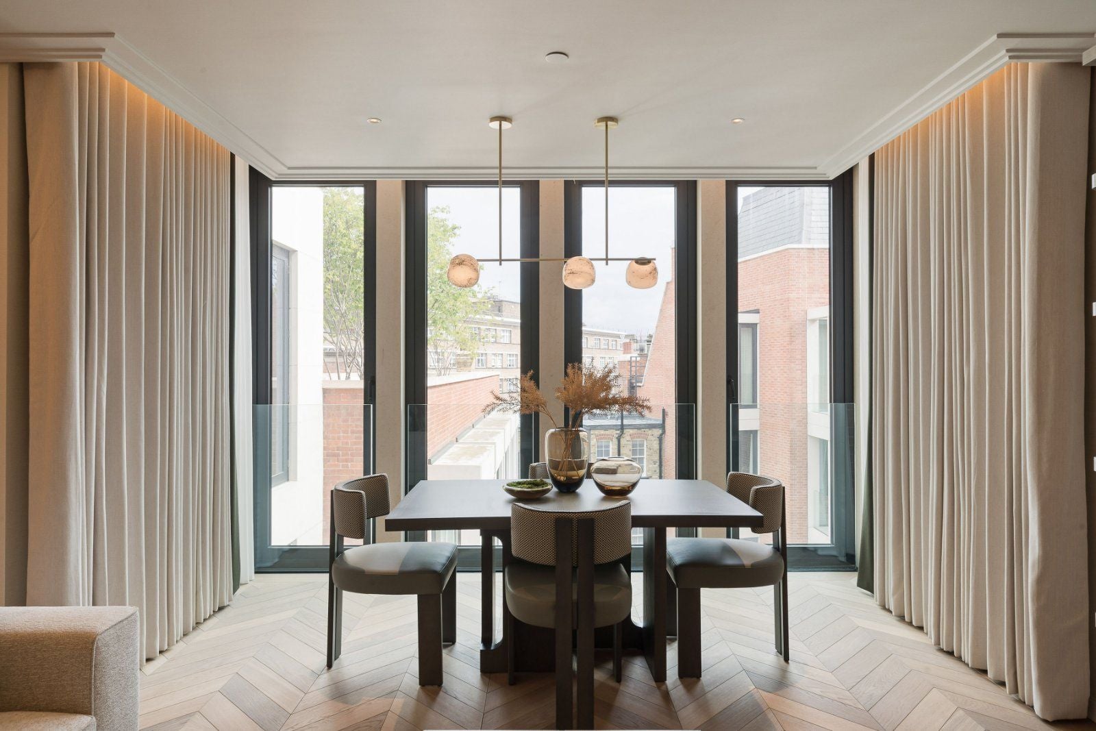 Flat Basil Street in Greater London