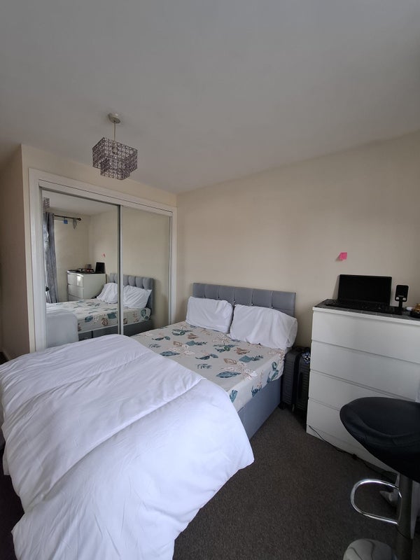 Room Wallace Street in Glasgow