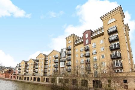 Flat Fobney Street in Reading