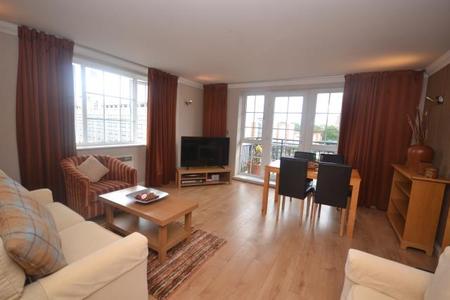 Flat Fobney Street in Reading