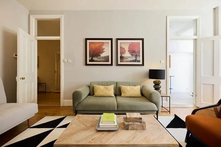 Flat Sinclair Road in Greater London