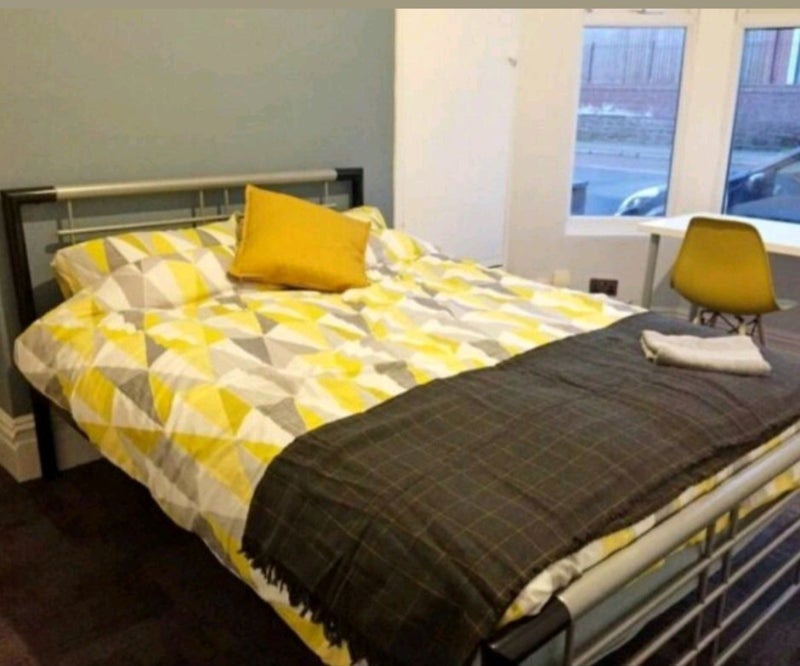 Room Stanley Road in Wakefield