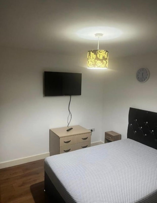 Room Stanley Road in Wakefield