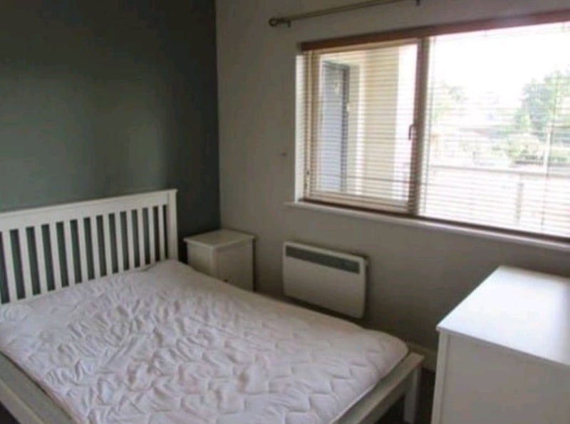 Room Stanley Road in Wakefield