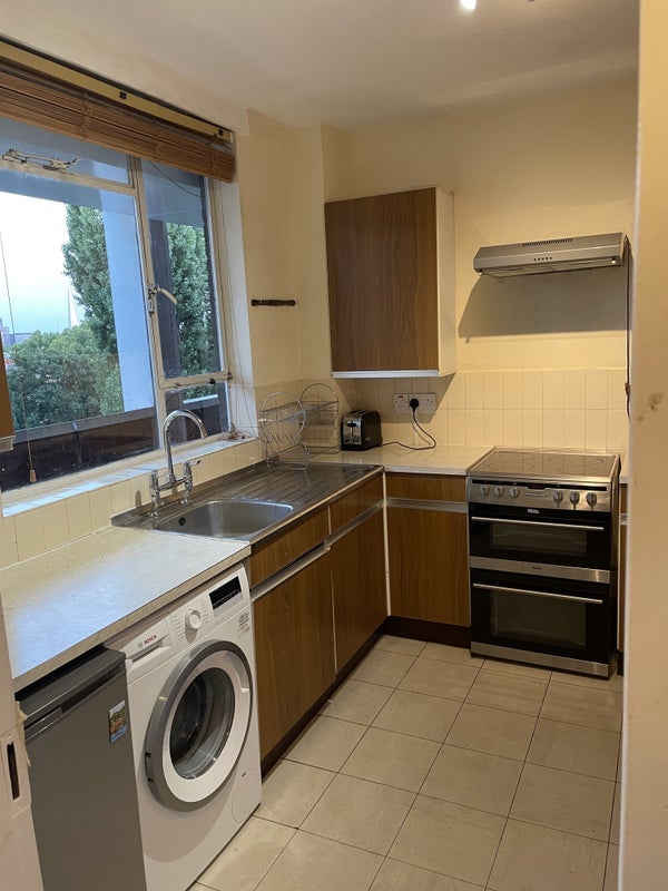 Flat Holford Street in Greater London