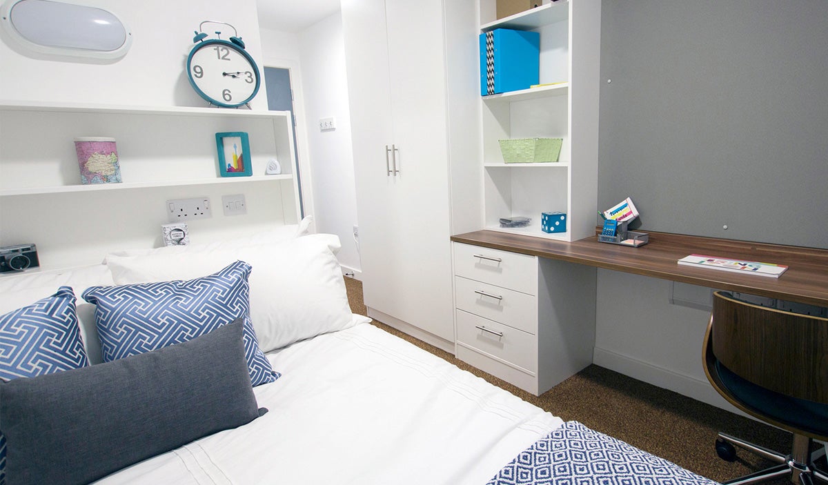 Room Clarence Street in Newcastle upon Tyne