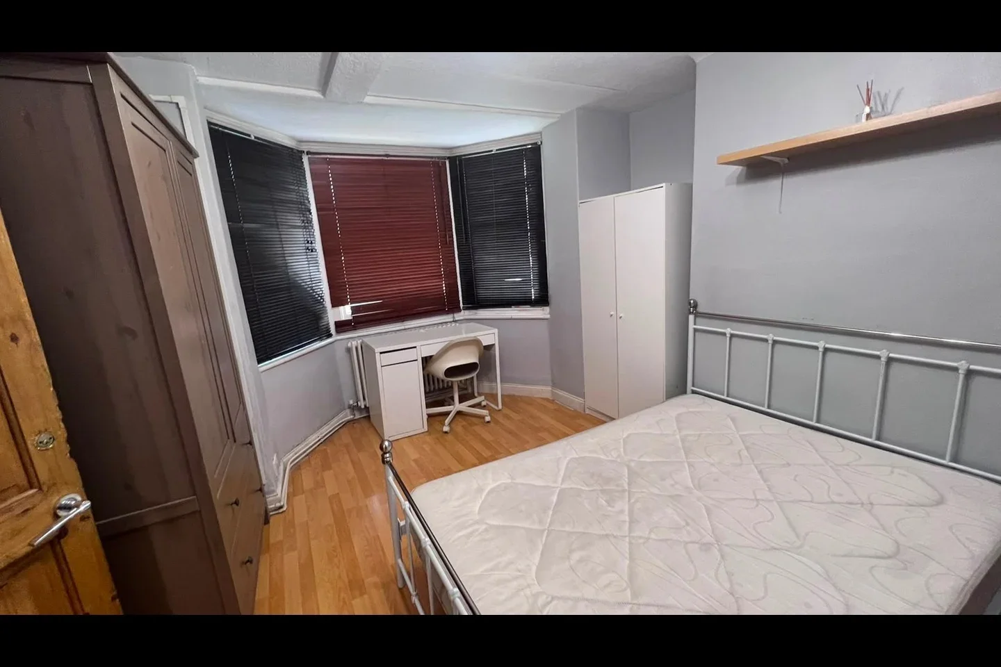 Room Greenwich High Road in Greater London