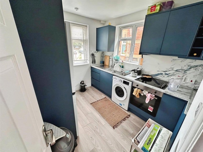 Flat Methuen Close in Greater London