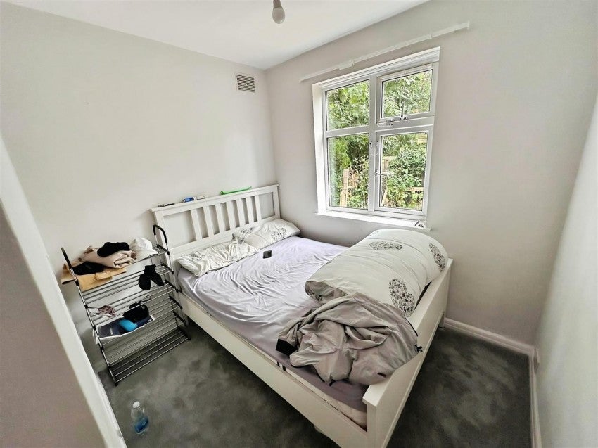 Flat Methuen Close in Greater London