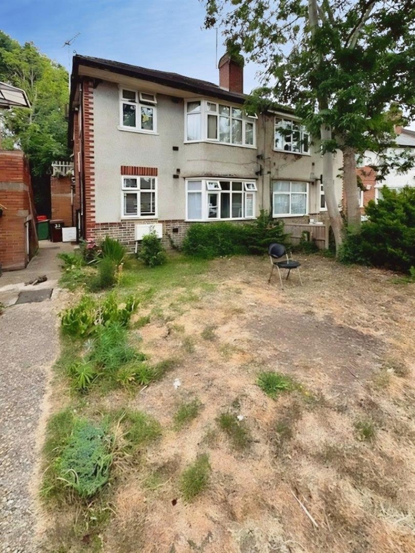 Flat Methuen Close in Greater London