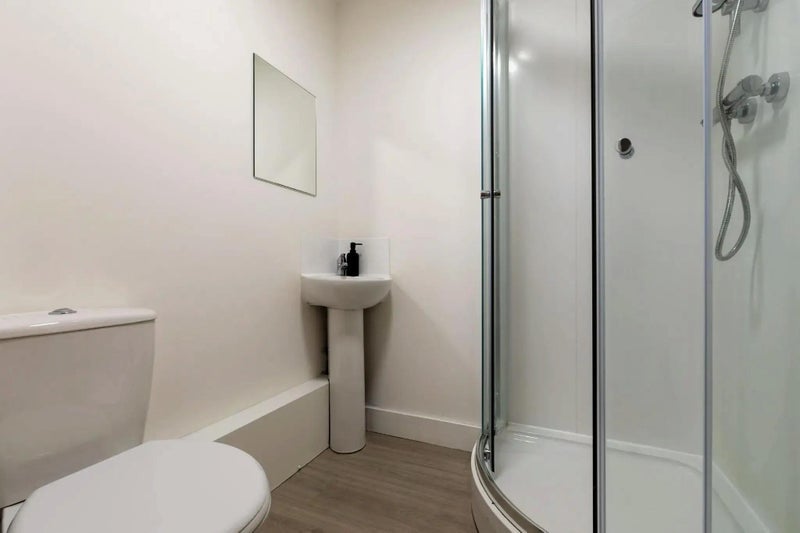 Room Lower Chatham Street in Manchester