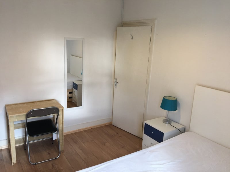 Room Woolwich Road in Greater London