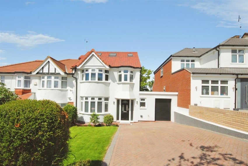 House Uxendon Hill in Greater London