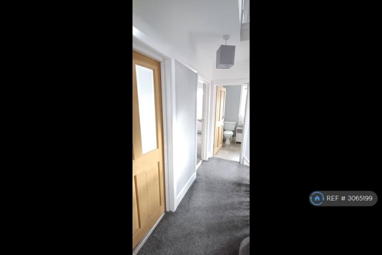 Flat Pine Road in Bournemouth