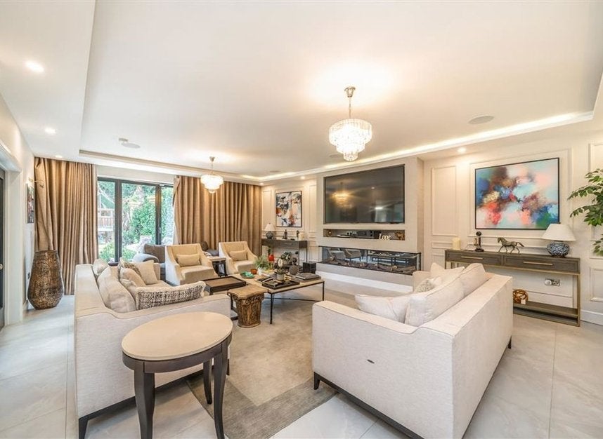 House Grange Drive in Greater London
