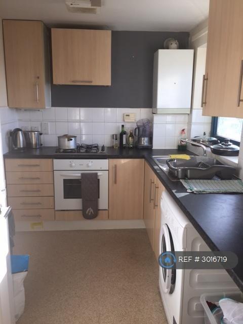 Flat Bentinck Road in Greater London