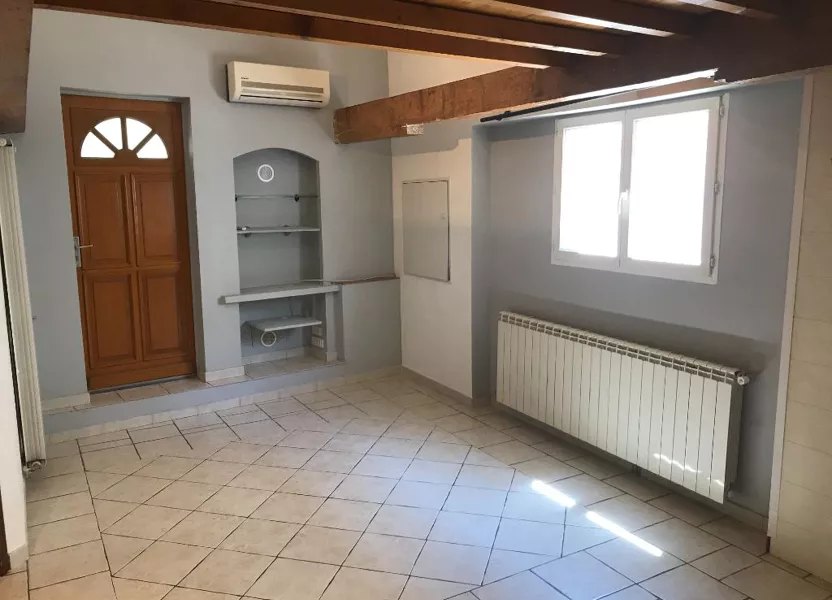 Appartement Rue Bernard de la Treille à Nîmes