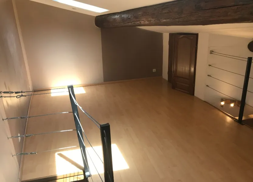 Appartement Rue Bernard de la Treille à Nîmes