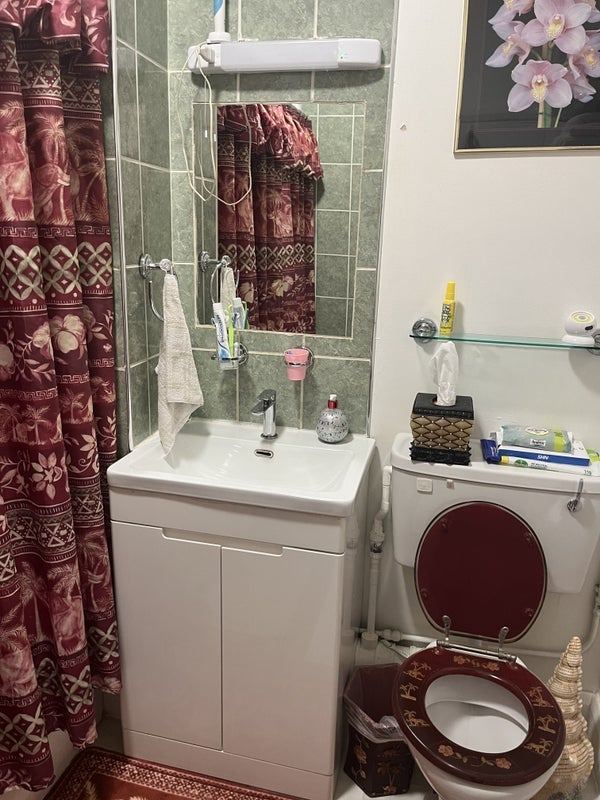 Room Lawford Road in Greater London